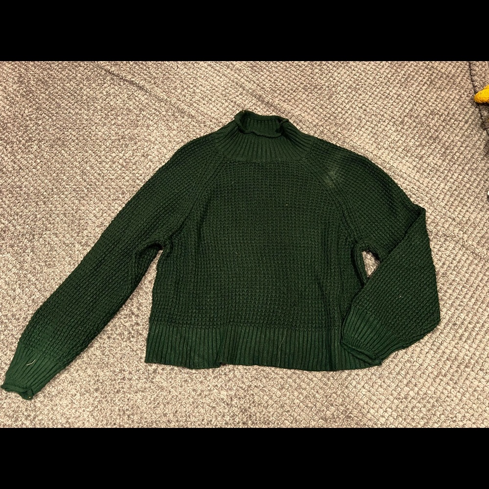 American Eagle Sweater